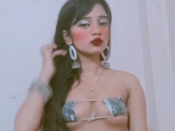 Delhi Metro Girl: दिल्ली मेट्रो में दिखीं 'उर्फी जावेद', लोगों के उड़ गए होश, आप भी देखें अनदेखी तस्वीरें Delhi Metro Girl: दिल्ली मेट्रो में दिखीं 'उर्फी जावेद', लोगों के उड़ गए होश, आप भी देखें अनदेखी तस्वीरें
