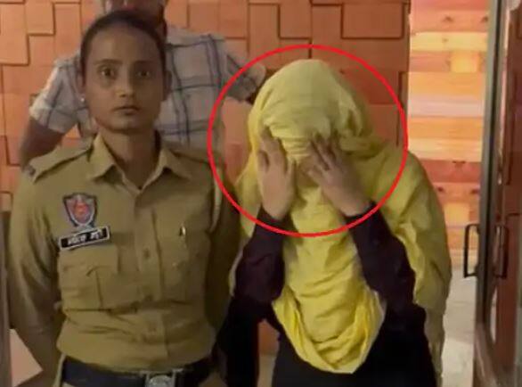 Ludhiana News: ਇੰਸਟਾਗ੍ਰਾਮ 'ਤੇ ਰੀਲਾਂ ਪਾਉਣ ਵਾਲੀ ਨੇ ਕੀਤਾ ਵੱਡਾ ਕਾਂਡ, ਹੁਣ ਆਈ ਪੁਲਿਸ ਦੇ ਅੜਿੱਕੇ The one who uploaded the reels on Instagram did a big scandal, now the police came in the way Ludhiana News: ਇੰਸਟਾਗ੍ਰਾਮ 'ਤੇ ਰੀਲਾਂ ਪਾਉਣ ਵਾਲੀ ਨੇ ਕੀਤਾ ਵੱਡਾ ਕਾਂਡ, ਹੁਣ ਆਈ ਪੁਲਿਸ ਦੇ ਅੜਿੱਕੇ