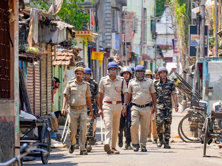 Hooghly Violence: हुगली बवाल को लेकर विरोध की तैयारी में थी BJP, कार्यकर्ताओं की मौजूदगी में पुलिस ने हटाया मंच