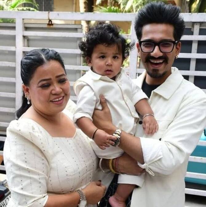 Bharti Singh Son Golla Aka Laksh Limbachiyaa First Birthday Party Shehnaaz Gill Aly Goni Karanvir Bohra | Bharti Singh ने शानदार तरीके से मनाया बेटे गोला का पहला बर्थडे, Shehnaaz Gill समेत