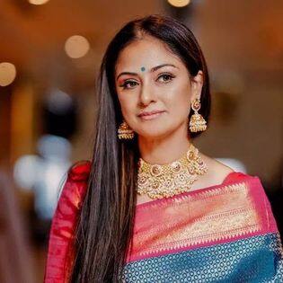 90ஸ் ஆண்களின் மனம் கவர்ந்த சிம்ரன நடித்த படங்களில் மக்களின் மனம் கவர்ந்த கதாபாத்திரங்களை காணலாம்.