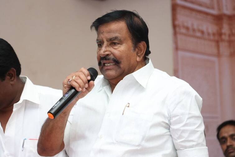 Minister Nehru's speech should not be carried out on the basis of positions TNN பதவிகள் இருப்பதால் காலைதூக்கி தோளில் போட்டுக்கொண்டு செயல்படக்கூடாது - அமைச்சர் நேரு