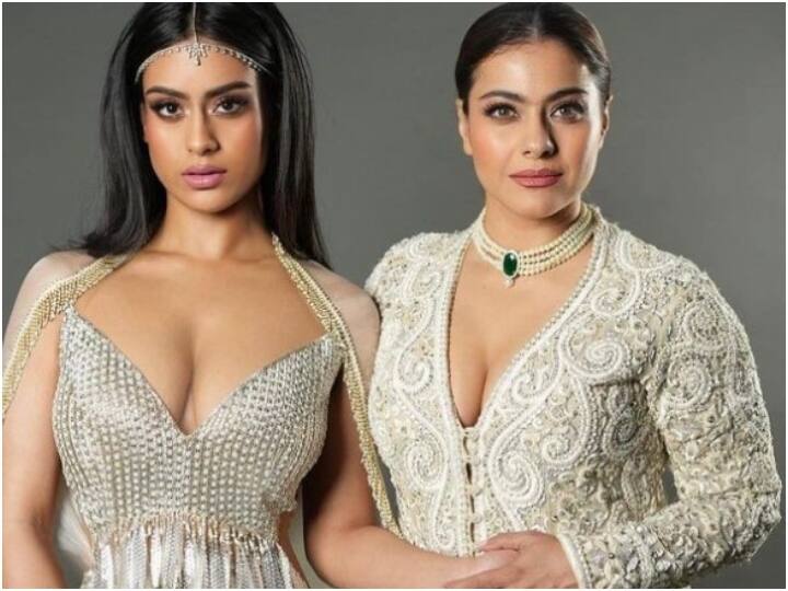 Nysa Devgn Shared her happy pose pictures with Kajol after  being trolled for not listening to mother in the NMACC event इवेंट में काजोल की बात ना मानने पर ट्रोल हुईं न्यासा देवगन, अब मां का हाथ थामें शेयर की तस्वीरें