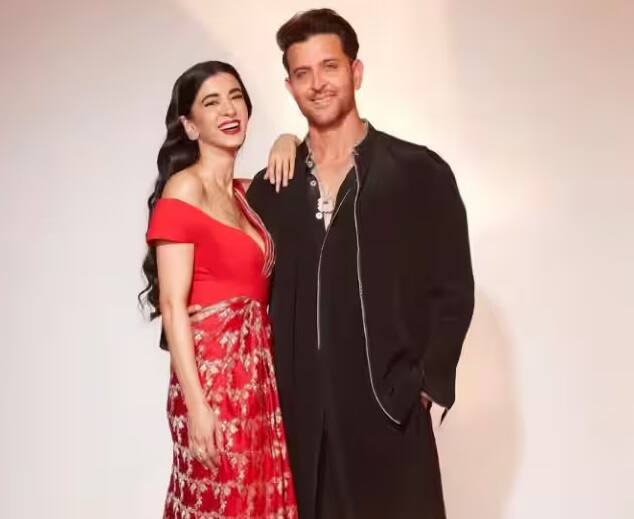 Saba Azad Hrithik Roshan Pics: બોલિવૂડના એક્ટર ઋત્વિક રોશને તેની પ્રેમિકા સબા આઝાદ સાથે કેટલીક રોમેન્ટિક તસવીરો શેર કરી છે, જેના પર તેની પૂર્વ પત્નીએ પણ કોમેન્ટ્સ કરી હતી.