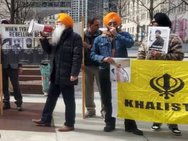 Amritpal Singh Arrest Operation: भगोड़े अमृतपाल पर पंजाब में हो रहा एक्शन, अब विदेशों में बैठे खालिस्तानी भारतीय को बना रहे निशाना waris punjab de chief amritpal singh supporters are targeting indians in abroad Amritpal Singh Arrest Operation: भगोड़े अमृतपाल पर पंजाब में हो रहा एक्शन, अब विदेशों में बैठे खालिस्तानी भारतीय को बना रहे निशाना