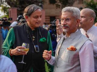 Shashi Tharoor on S Jaishankar: 'कूल...', विदेश मंत्री एस जयशंकर के लिए ऐसा क्यों बोले शशि थरूर