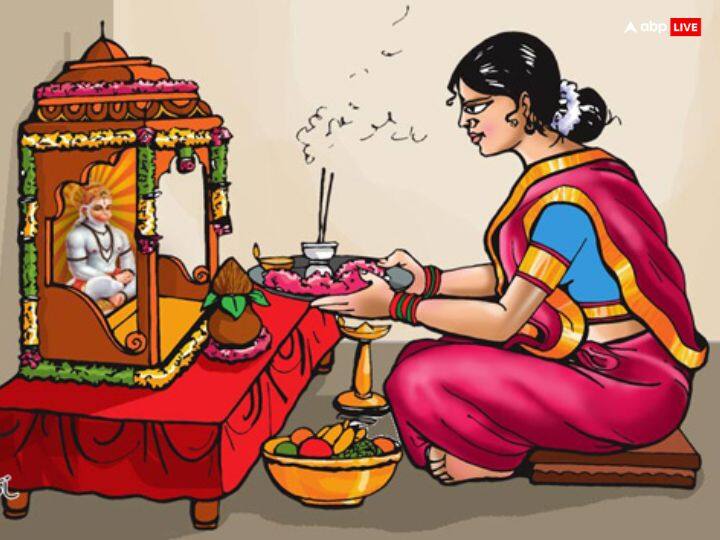 कुछ महिलाएं हनुमान जंयती से 5 या 7 मंगलवार व्रत रखने का संकल्प लेती है. शास्त्रों के अनुसार महिलाओं को हनुमान पूजा के लिए व्रत नहीं रखना चाहिए, क्योंकि स्त्रियां पीरियड्स के दौरान बजरंगबली की पूजा नहीं कर सकती ऐसे में व्रत अनुष्ठान में अवरोध आएगा.