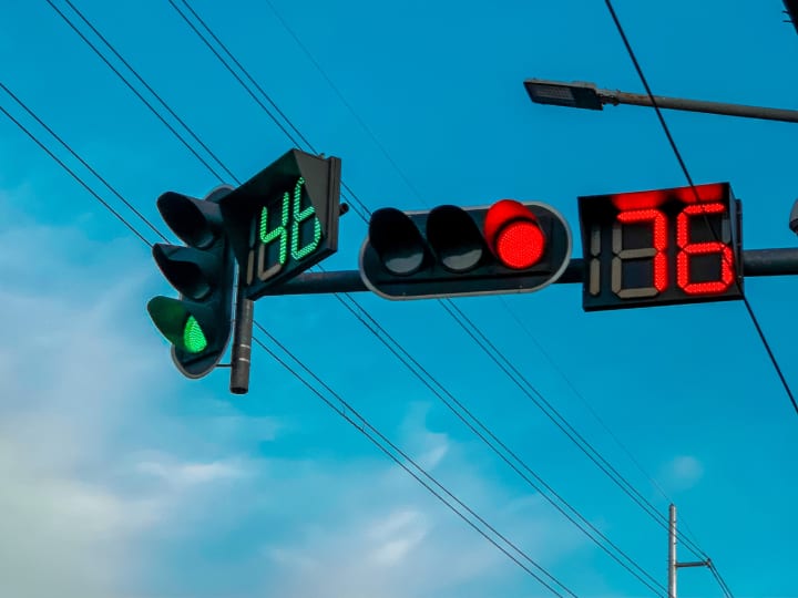 Maharashtra: महाराष्ट्र में अब ट्रैफिक नियमों की अनदेखी पड़ सकती है भारी, परिवहन विभाग ने केंद्र को भेजा ये प्रस्ताव traffic offences like reckless driving and over speeding may non-bailable MMVD Proposed Maharashtra: महाराष्ट्र में अब ट्रैफिक नियमों की अनदेखी पड़ सकती है भारी, परिवहन विभाग ने केंद्र को भेजा ये प्रस्ताव