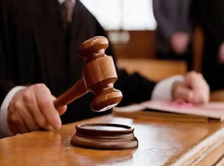 India Justice Report IJR Karnataka tops among 18 large states Maharashtra at 11th justice delivery न्यायदानाच्या प्रक्रियेत कर्नाटकची बाजी, महाराष्ट्र 11 व्या क्रमांकावर तर उत्तर प्रदेशात सर्वाधिक प्रलंबित खटले, इंडिया जस्टिसचा अहवाल