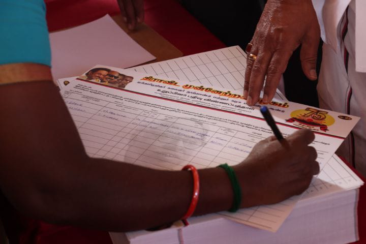 பதவிகள் இருப்பதால் காலைதூக்கி தோளில் போட்டுக்கொண்டு செயல்படக்கூடாது - அமைச்சர் நேரு