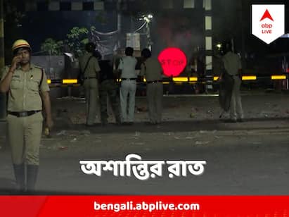 Hooghly Rishra Violence: যত্রতত্র পড়ে রয়েছে কাচের বোতল, পাথরের টুকরো। রেললাইন থেকে তুলে পাথর ছোড়া হয়। আতঙ্কিত স্থানীয় বাসিন্দারা