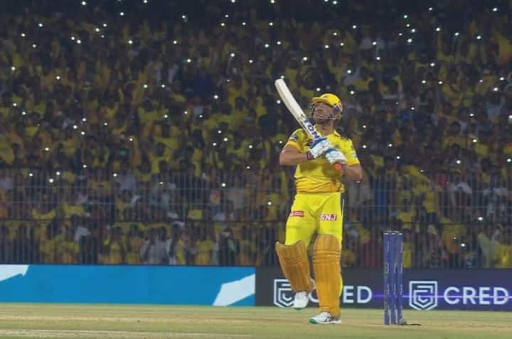 கடந்த 2021 ம் ஆண்டு சென்னை அணி, கொல்கத்தா அணியை எதிர்கொண்டது. அப்போது சென்னை அணி 3 விக்கெட் இழப்பிற்கு 220 ரன்கள் எடுத்தது. இது சிஎஸ்கேவின் 5வது அதிகபட்ச ரன்னாகும்
