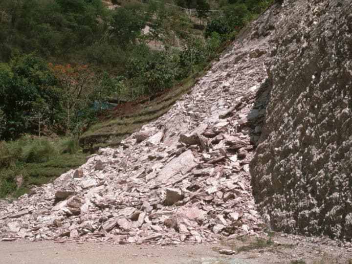 Eastern Democratic Republic of Congo Masisi territory landslide more than twenty one people died Congo Landslide: कांगो में लैंडस्लाइड, 21 लोग की मौत, मरने वालों में 8 महिलाएं और 13 बच्चे शामिल
