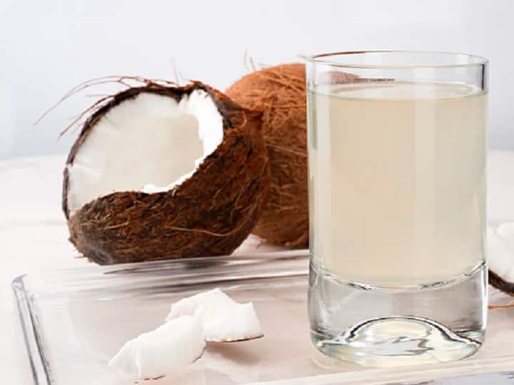 Coconut Water Benefits: 5 Reasons Why ‘Nariyal Pani’ Is The Best Summer Drink இளநீர்.. வழக்கமான காரணங்கள் மட்டுமல்ல.. இதுவும் இருக்கு.. இந்த கோடைக்கு இளநீர், தேங்காய் நீர் ஏன் முக்கியம்?