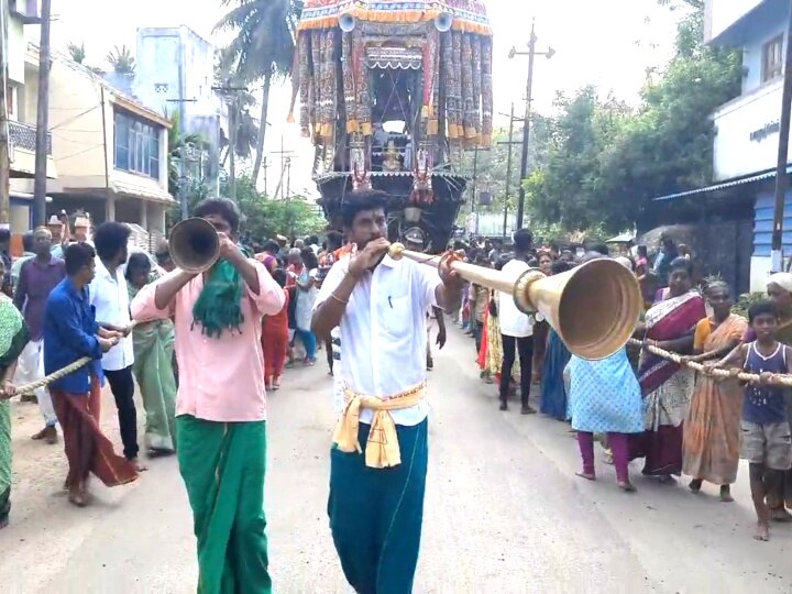 திருஇந்தளூர் பரிமள ரெங்கநாதர் கோயில் தேரோட்டம் - திரளான பக்தர்கள் வடம் பிடிப்பு