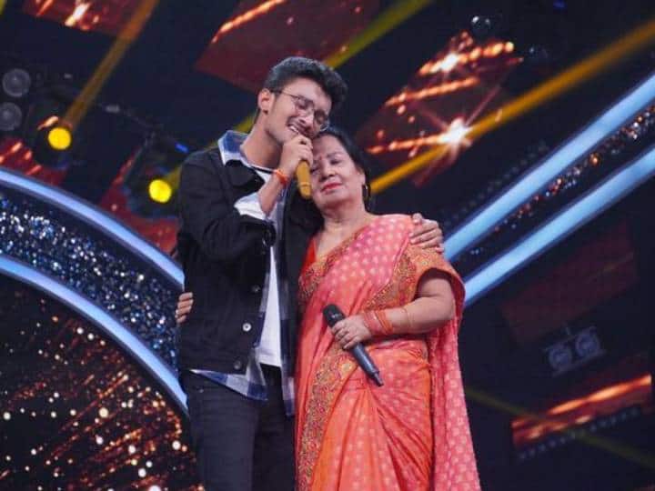 Indian Idol 13 Winner Rishi Singh talked about his reaction on his adoption news ‘इंडियन आइडल 13’ के विनर Rishi Singh को लिया गया था गोद, शो में पता चली थी खबर, फिर सिंगर ने उठा लिया था ये कदम