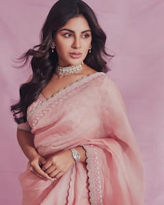 చీరలో చందమామలా ఉన్న'భీమ్లా నాయక్' బ్యూటి.