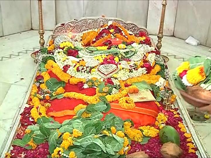 भद्रा मारूती या ठिकाणी हनुमानाची निद्रिस्त अवस्थेतील भव्य मूर्ती आहे. अशा प्रकारची निद्रिस्त मारुतीची मूर्ती भारतात केवळ तीन ठिकाणी आहे.