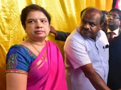 क्या कुमारस्वामी की पत्नी अनीता लड़ेंगी कर्नाटक विधानसभा चुनाव, यहा जानिए जवाब