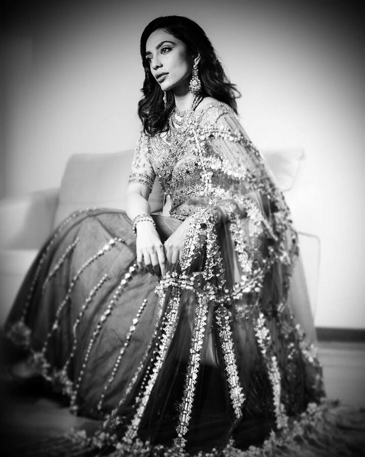 Sharing the pictures on Instagram, she wrote,