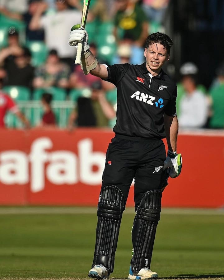 न्यूज़ीलैंड के की ओर से खेलने वाले माइक ब्रेसवेल एक खानदानी क्रिकेटर हैं. मान लीजिए कि उन्हें क्रिकेट विरासत में मिला है. ब्रेसवेल के परिवार में कई क्रिकेटर हैं.