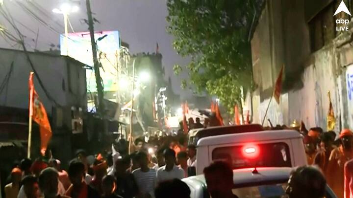 গোটা ঘটনায় পুলিশি সমন্বয়ের অভাবের কথা বলছে বিশেষজ্ঞ মহল। সমন্বয়ের অভাবের কারণেই সেই সুযোগ নিচ্ছে দুষ্কৃতীরা। পুলিশ-প্রশাসন আগাম খবর নিয়ে পরিস্থিতি মোকাবিলার ব্য়বস্থা রাখলে ঘটনাটি রোখা যাবে।