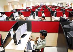 Services PMI India: मार्च में सेवा क्षेत्र की गतिविधियों में भारी गिरावट, सर्विसेज पीएमआई घट कर 57.8 पर आया 