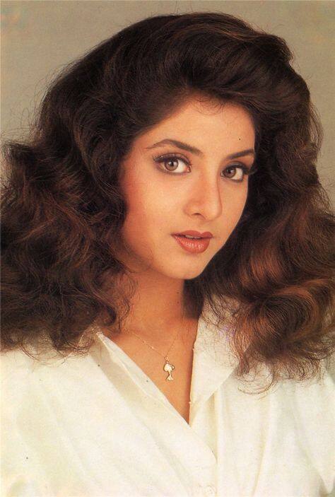 ਦੱਸਿਆ ਜਾਂਦਾ ਹੈ ਕਿ ਉਸ ਦਿਨ ਫੈਸ਼ਨ ਡਿਜ਼ਾਈਨਰ ਨੀਤਾ ਲੁੱਲਾ ਅਤੇ ਉਨ੍ਹਾਂ ਦੇ ਪਤੀ ਦਿਵਿਆ ਦੇ ਘਰ ਪਹੁੰਚੇ ਸਨ। ਤਿੰਨਾਂ ਨੇ ਇਕੱਠੇ ਸ਼ਰਾਬ ਪੀਤੀ।ਉਨ੍ਹਾਂ ਸਾਰਿਆਂ ਤੋਂ ਇਲਾਵਾ ਅਭਿਨੇਤਰੀ ਦੀ ਨੌਕਰਾਣੀ ਵੀ ਘਰ 'ਚ ਮੌਜੂਦ ਸੀ।