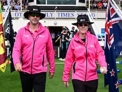 First Female Umpire: ஆண்கள் கிரிக்கெட்டில் முதன்முறையாக களமிறங்கிய பெண் அம்பயர்..! சர்வதேச கிரிக்கெட்டில் புதிய மைல்கல்..!