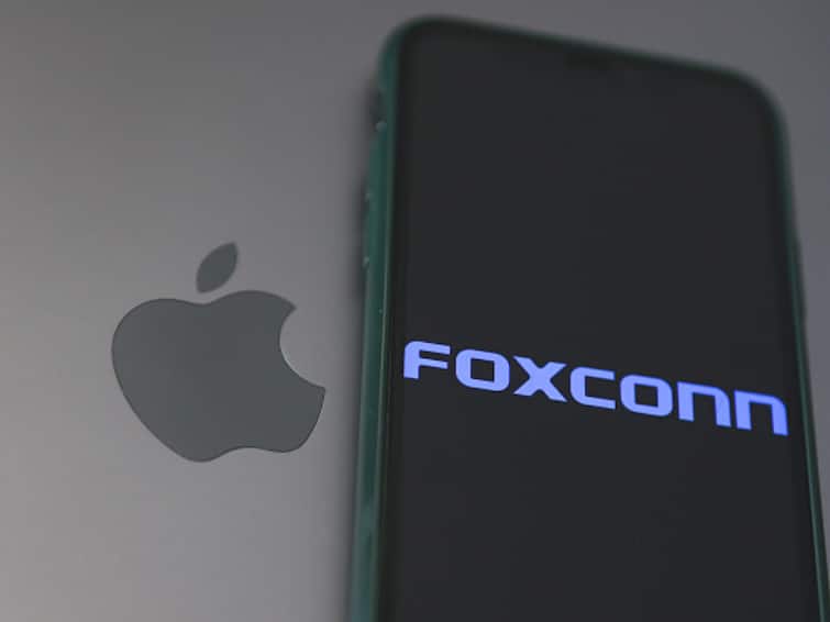 Foxconn Reports YoY Growth Q1 Revenue Q2 Sales Fall Apple Contract manufacturer Foxconn Reports 3.9 Per Cent YoY Growth In Q1 Revenue, Says Q2 Sales May Fall