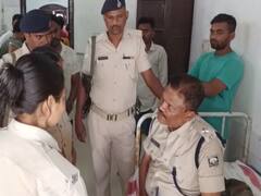 सीवान में पिता-पुत्र का विवाद सुलझाने पहुंची पुलिस पर हमला, दो महिला जवानों को बनाया बंधक