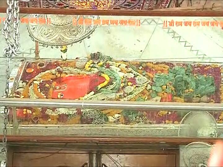 एकदा असेच हनुमान या परिसरातून जात असताना त्यांच्या कानी भद्रसेन राजाची रामधून पडली. रामधूनेतील माधुर्य आणि आतर्ता पाहून हनुमानजी भावविभोर झाले. हुनमान हे रामधून ऐकण्यात इतके तल्लीन झाले की, त्यांना निद्रावस्था प्राप्त झाली.