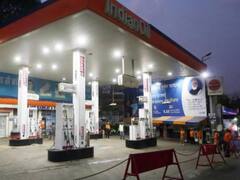 Petrol, Diesel Price: மாறும் நாட்கள்... மாறாத அதே விலை...இன்றைய பெட்ரோல், டீசல் விலை நிலவரம்..!
