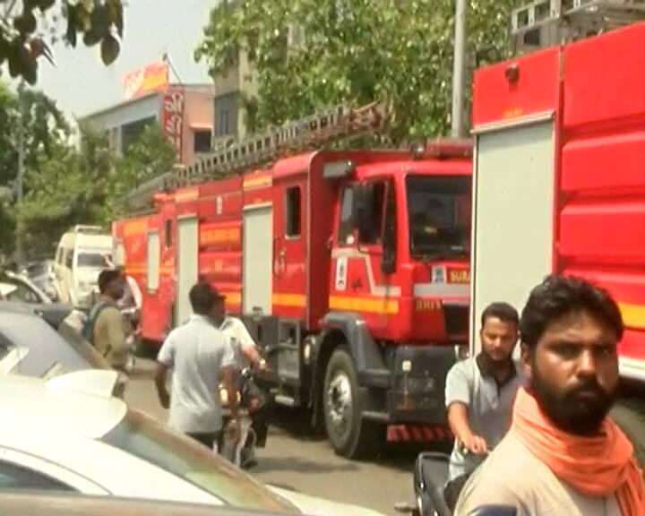 Surat Fire: સુરતની આઈ હોસ્પિટલમાં લાગી આગ, દર્દીઓને ખસેડવાની કામગીરી શરૂ