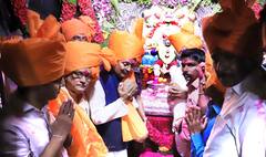 Jotiba Chaitra Yatra : पालकमंत्री दीपक केसरकरांकडून सपत्नीक जोतिबाचे दर्शन; मानाच्या सासनकाठीचे पूजन