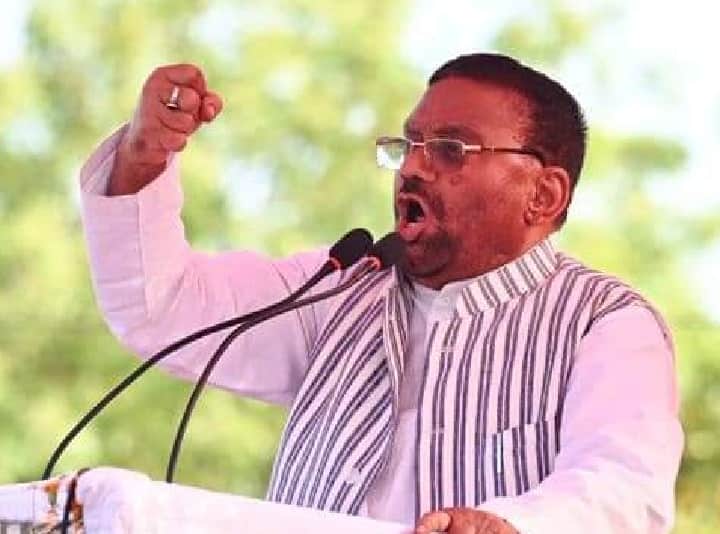 UP Politics: स्वामी प्रसाद मौर्य की मुश्किलें बढीं, धार्मिक भावनाएं भड़काने के आरोप में मुकदमा दर्ज, जानें- मामला? Swami Prasad Maurya problem increased case filed for inciting religious sentiments ann UP Politics: स्वामी प्रसाद मौर्य की मुश्किलें बढीं, धार्मिक भावनाएं भड़काने के आरोप में मुकदमा दर्ज, जानें- मामला?