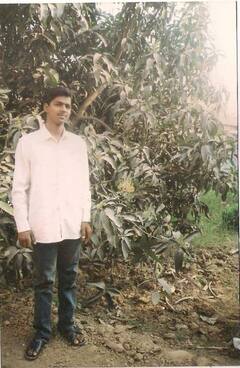 Bhojpuri News: आसान नहीं था Pawan Singh का बचपन, पढ़ाई छोड़ स्टेज शो के लिए साइकिल पर करते थे सफर