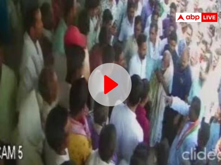 Balrampur Chhattisgarh Video of Congress MLA Brihaspat Singh assaulting Bank employees goes viral ANN Watch: छत्तीसगढ़ में कांग्रेस विधायक की गुंडागर्दी! बैंक कर्मचारियों को बाहर बुलाकर जड़े थप्पड़, देखिए-Viral Video