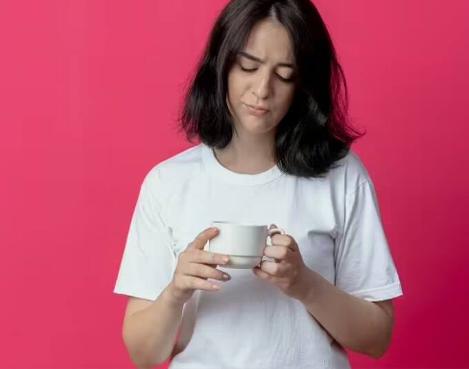 जगभरात करोडो चहा प्रेमी आहेत. चहा हे असे पेय आहे, ज्याशिवाय अनेक लोकांच्या दिवसाची सुरुवात होत नाही.