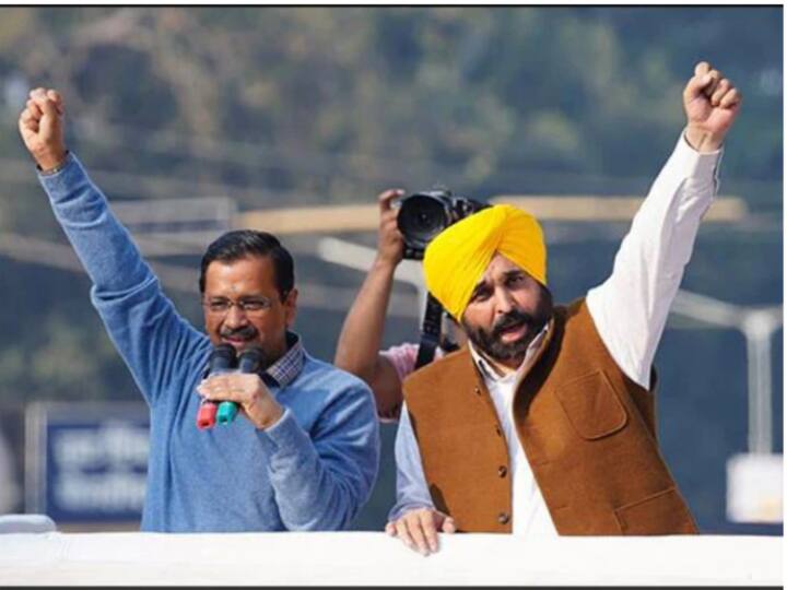 delhi cm arvind kejriwal and punjab cm bhagwant mann to launch cm the yogashala in punjab CM Di Yogshala: हर गली-मोहल्ले योग शिविर लगाएगी पंजाब सरकार, केजरीवाल और सीएम मान आज करेंगे योजना का आगाज