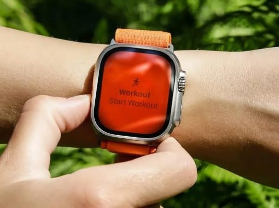 Watch : Apple Watch Ultra Repairing Cost, Know Reason Here Watch : Apple Smart Watch ખરીદતા પહેલા વિચારી લેજો, રિપેરિંગ ખર્ચ પડશે ભારે