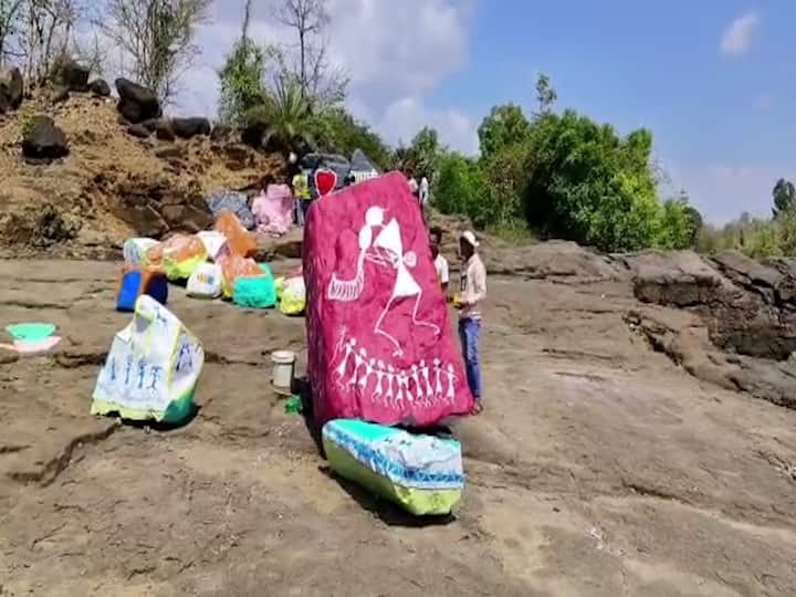 भिमाची नजर महालक्ष्मी मातेवर पडली आणि भीमाने महालक्ष्मी मातेला आपल्याशी विवाह करण्याचा आग्रह धरला.  मात्र माझ्याशी विवाह करायचा असेल तर सूर्या नदीचे पाणी सकाळपर्यंत माझ्या गावापर्यंत वळव, अशी अट महालक्ष्मी मातेने भीमा समोर ठेवली. त्यासाठी भिमाने गुजरातपासून पालघर, ठाणे, रायगडपर्यंत हा बांध उभारला असल्याची दंतकथा सांगितली जाते.