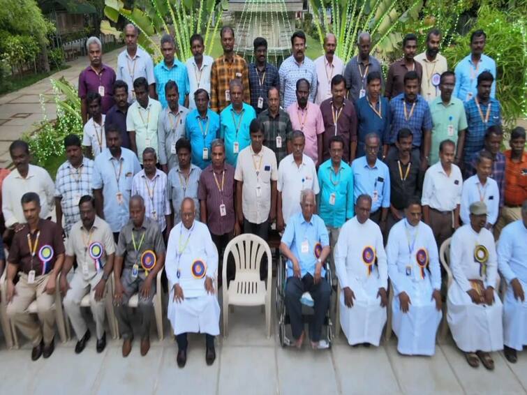 Tirunelveli st xavier college centenary celebration College Administration honored 102-year-old former professor நூற்றாண்டு விழாவில் 102 வயது முன்னாள் பேராசிரியரை கவுரவித்த கல்லூரி நிர்வாகம்..நெல்லையில் நெகிழ்ச்சி!