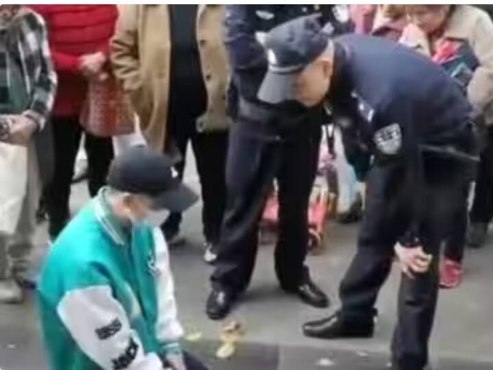 Trending: क्या यही प्यार है? रूठी प्रेमिका को मनाने के लिए 21 घंटे घुटने टेके बैठा रहा शख्स...