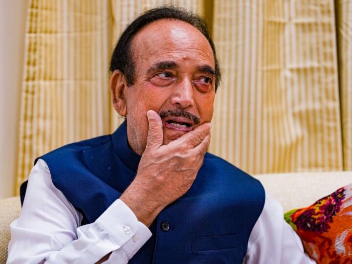 Jammu and Kashmir: जम्मू और कश्मीर में विधानसभा चुनाव की मांग हुई तेज, अब गुलाम नबी आजाद ने कही ये बात Jammu and Kashmir Former CM Ghulam Nabi Azad supported early elections in union territory Jammu and Kashmir: जम्मू और कश्मीर में विधानसभा चुनाव की मांग हुई तेज, अब गुलाम नबी आजाद ने कही ये बात