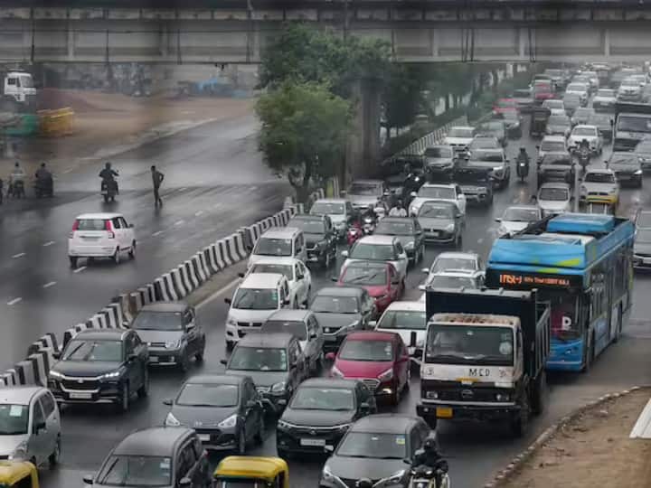 राजधानी दिल्ली, उत्तर प्रदेश, राजस्थान, मध्य प्रदेश, छत्तीसगढ़, तेलंगाना, तटीय आंध्र प्रदेश, असम, मणिपुर और मेघालय में हल्की बारिश हो सकती है.