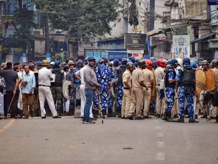 West Bengal Violence: पश्चिम बंगाल में हुई हिंसा में पुलिस ने एक शख्स को गिरफ्तार किया, जुलूस में हथियार लहराने का है आरोप