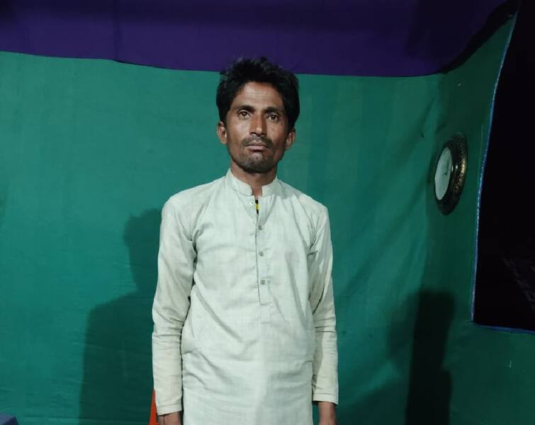 Banaskantha:  BSF jawans nab Pakistani infiltrator, know details Banaskantha: BSF જવાનોએ પાકિસ્તાની ઘૂસણખોરને ઝડપ્યો, જાણો વિગત