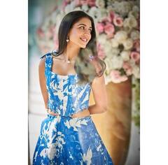 Radhika Merchant Look: 70 लाख का 'Hermes' बैग लेकर NMACC इवेंट में पहुंचीं अंबानी परिवार की बहू राधिका, सामने आईं तस्वीरें