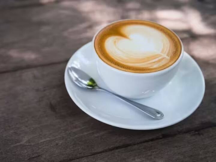 Health benefits know advantages of white coffee and how can you make it White Coffee Benefits: વ્હાઇટ કોફીના સેવનના જાણો ફાયદા,આ રીતે કરો તૈયાર